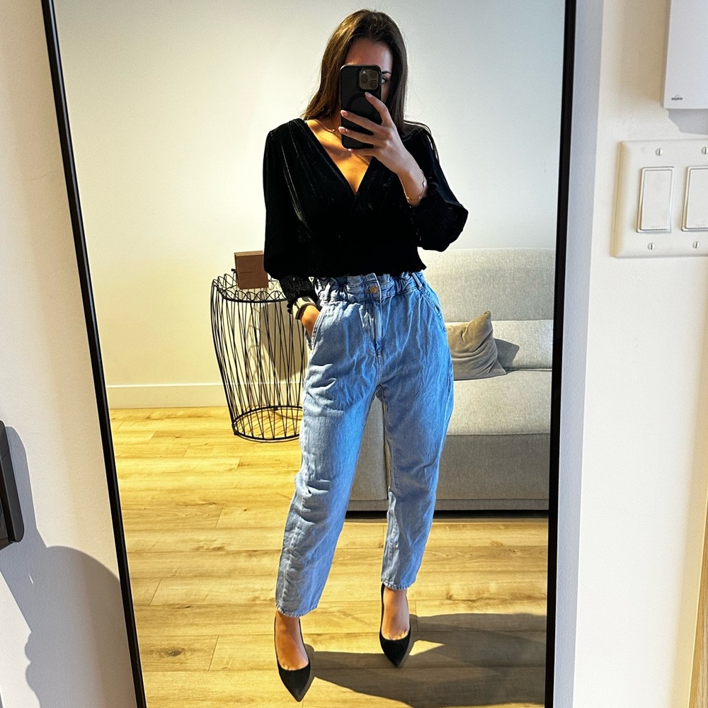 Zara Light Blue High-Waist Boyfriend Jeans